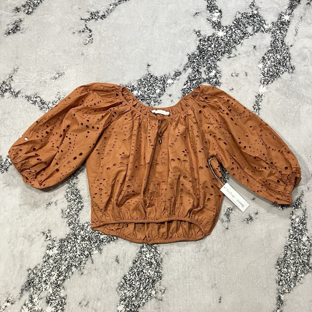 Bishop + Young Eyelet Crop Blouse Rust Orange Puff Sleeve Elastic Hem L NWT